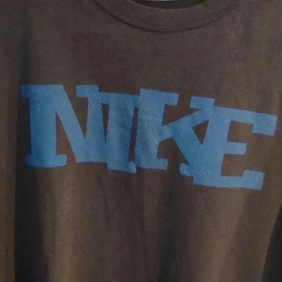 Nike Dri-fit gray T-shirt with blue "Nike" print mens size large - Picture 2 of 5